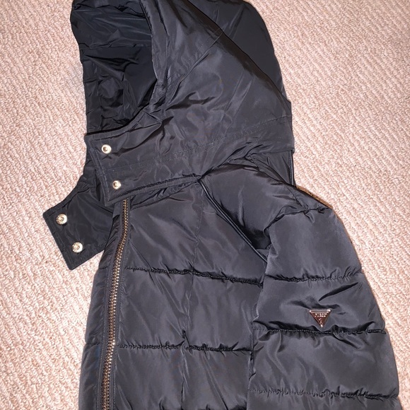 Guess women’s Parka - Picture 5 of 5